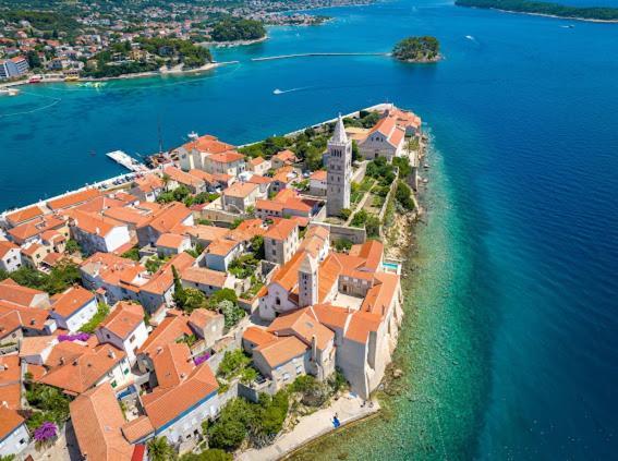 Laganini Apartman Rab Rab Town Kültér fotó