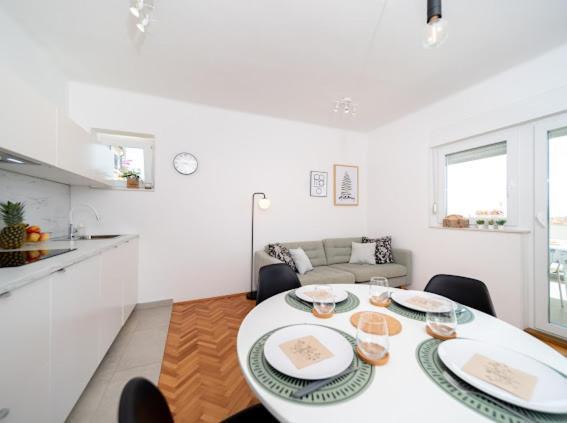 Laganini Apartman Rab Rab Town Kültér fotó